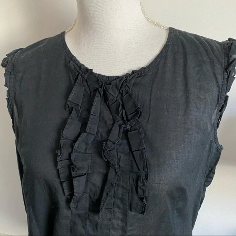 Banana Republic • Ruffle Front Black Cotton Tank Top - Picture 3 of 6